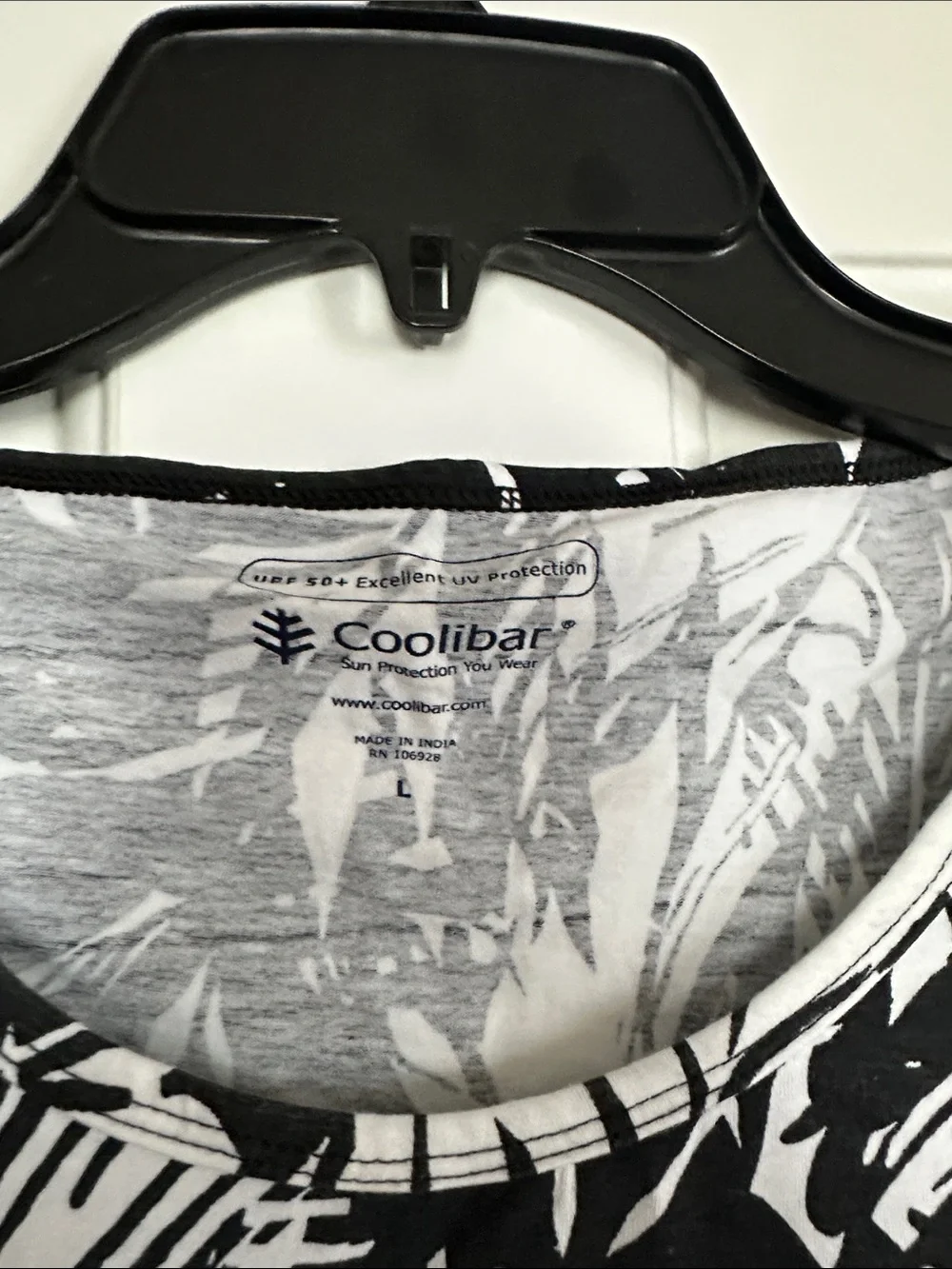 Coolibar Black & White Tropical Leaf Scoop Neck Tank